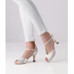 Werner Kern Mona Wit Satijn dames Bruidsschoenen met een drukknoopsluiting