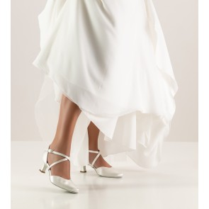 Werner Kern patty wit satijn suede zool bridal dansschoenen met 55 mm hak laag