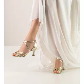 Werner Kern Mary bruidsschoenen platina glanzend open teen suede zool metallic