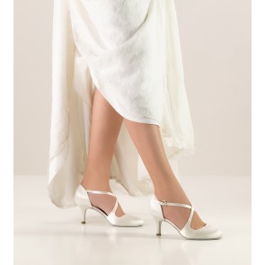 Nueva Epoca India Suede Zool Dansschoenen voor Dames wit satijnen bruidsschoen dichte neus