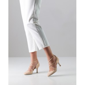 Nueva Epoca Valeria dames salsaschoenen slanke hak gesloten neus lichte kleur